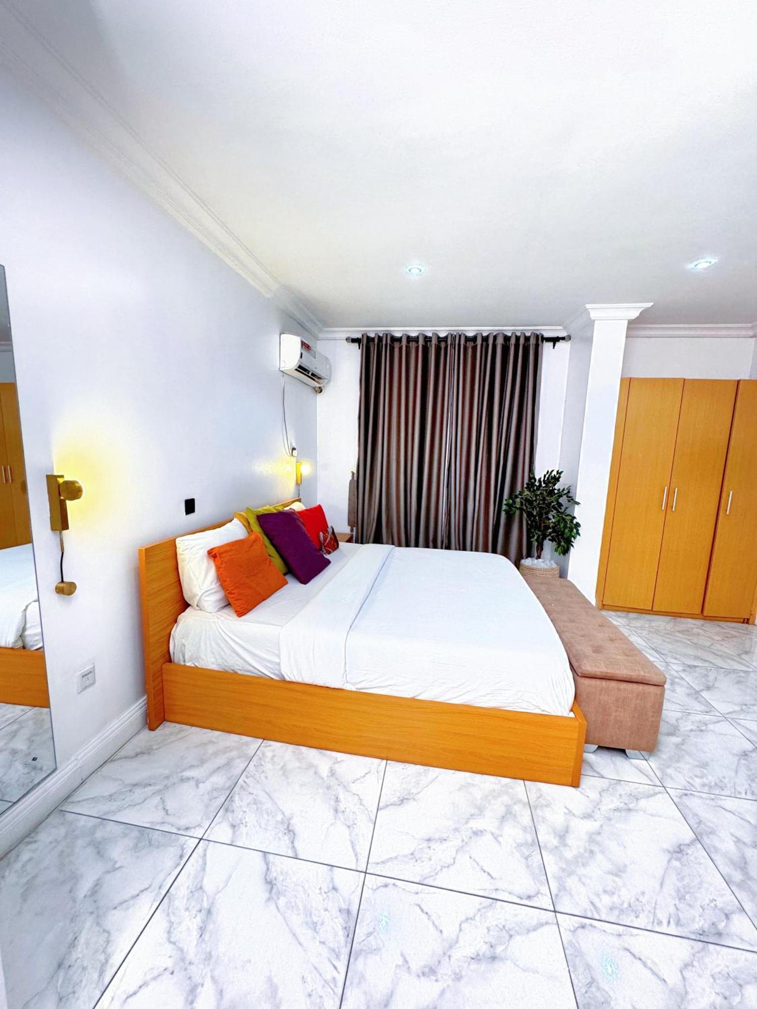 HIS Dulce Apartments Lagos Buitenkant foto